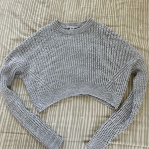 urban outfitters cropped sweater